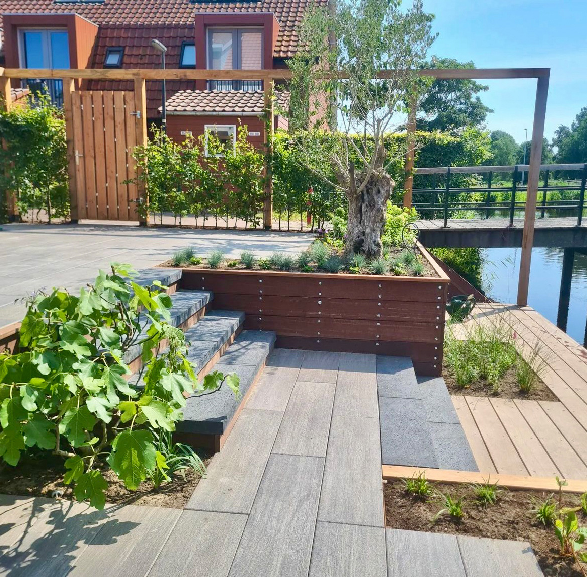 Tuin met hoogteverschillen